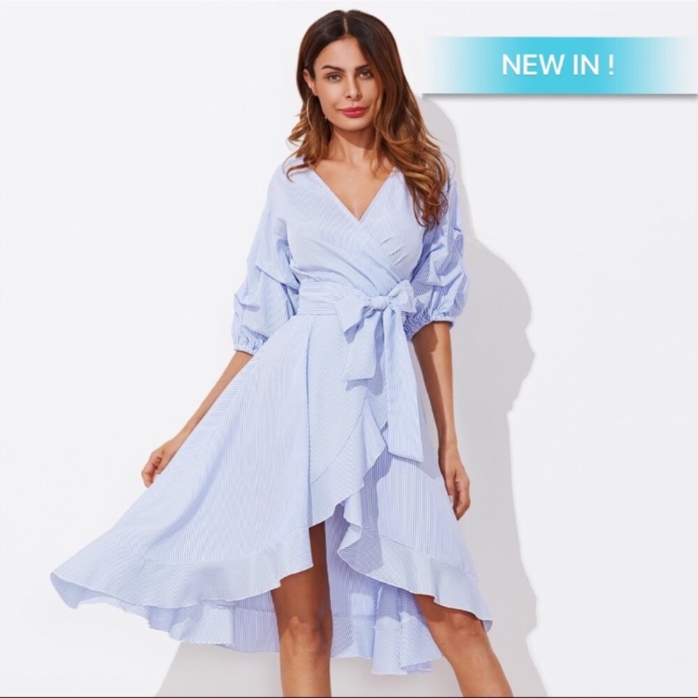 🎉HP🎉 Blue and White Stripe Ruffled Dress 👗